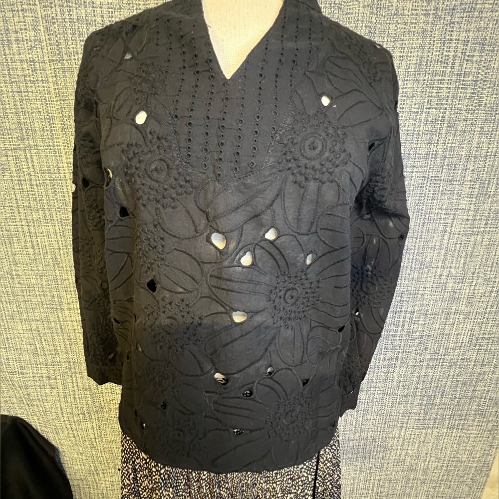 Adiva Black Floral Cutout Women's Blazer